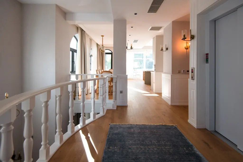 Hall